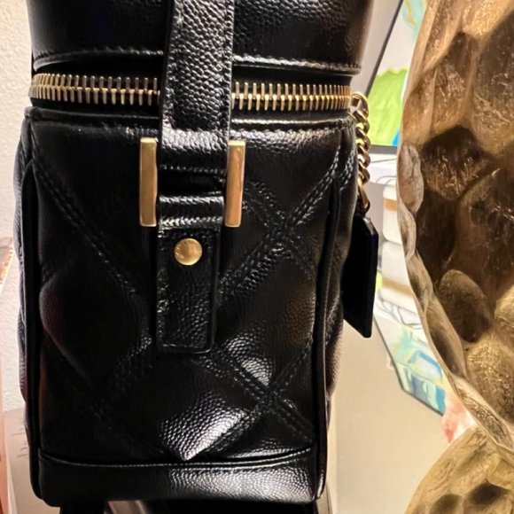 SAINT LAURENT QUILTED VANITY BAG - Picture 12 of 12